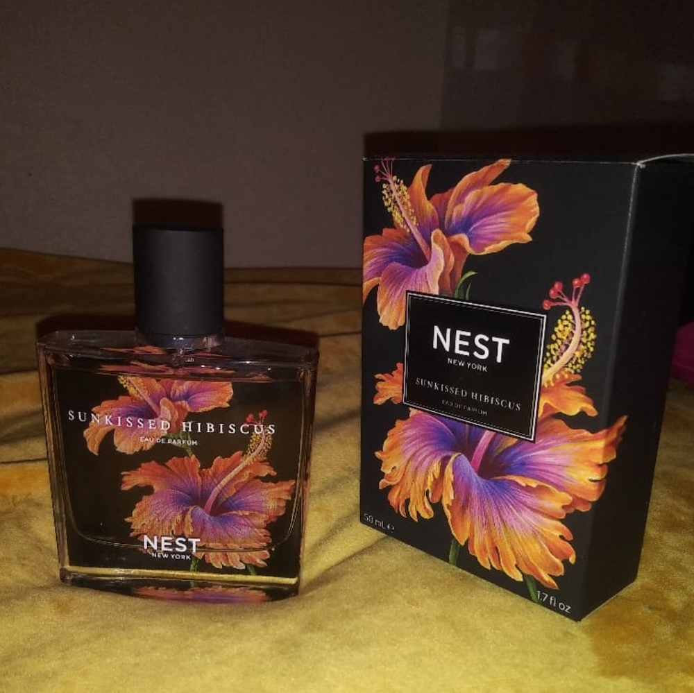 🌸🌿Nest/Sunkissed Hibiscus🌿🌸